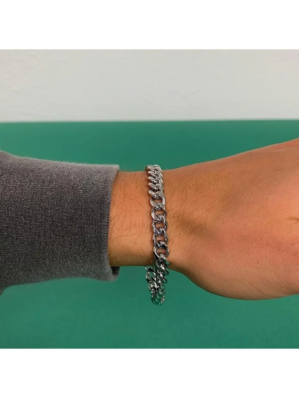Y2k Vintage style Stainless Steel Silver color Cuban Link bracelet. Cool